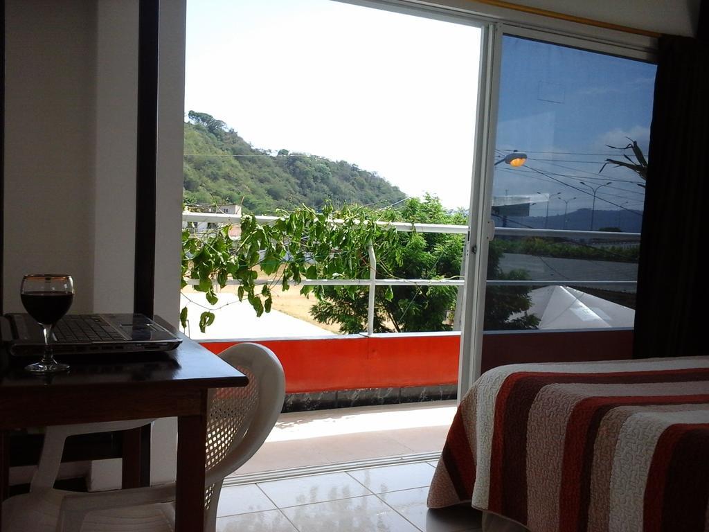 Bahia B&B Bahia de Caraquez Bagian luar foto